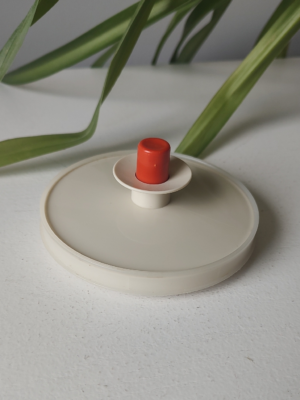 Vintage Tupperware Pitcher Lid